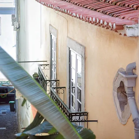 Appartamento Beco Do Melo, A Traditional Building In Alfama *