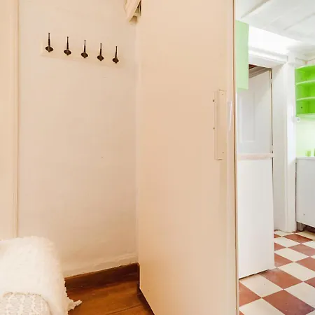Appartamento Beco Do Melo, A Traditional Building In Alfama Lisbona